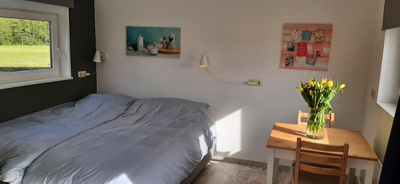 'T Butefjild Bed and Breakfast Broeksterwald Eksteriør billede